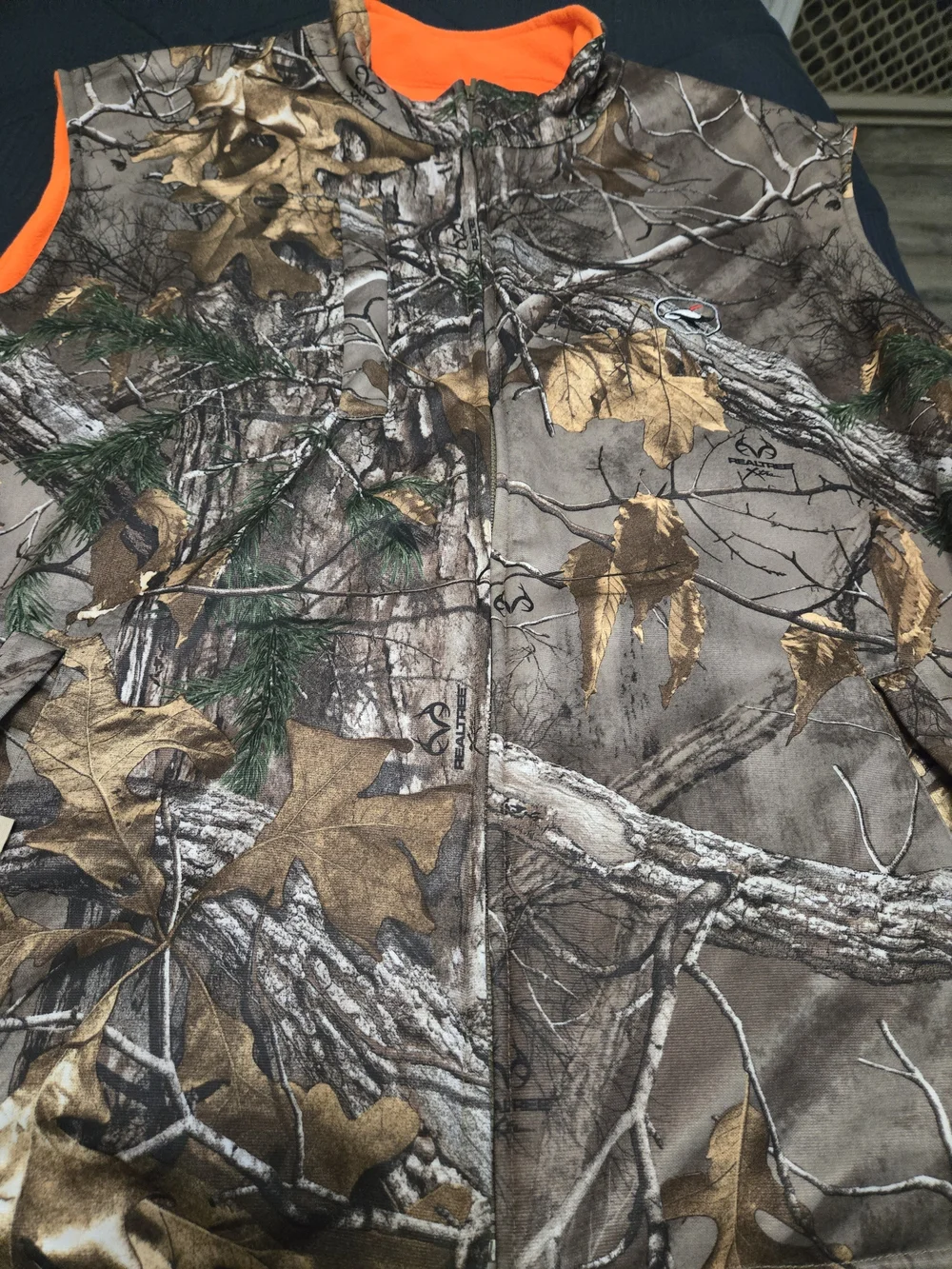 Men's Realtree Camo Fleece Jacket with Orange Lining Reversable 2xl
